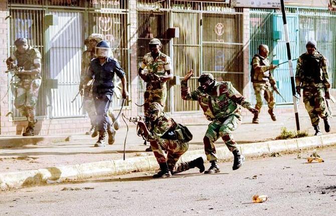 Army soldiers shoot civilians in Harare